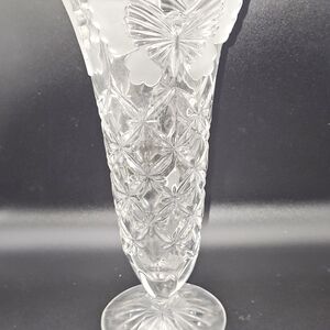Royales de Champagne Crystal Floral VASE w/ Satin Finish Butterflies 10"T France